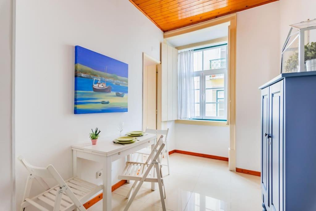 Apartamento 1Br @ Downtown Lisbon Chiado Exterior foto